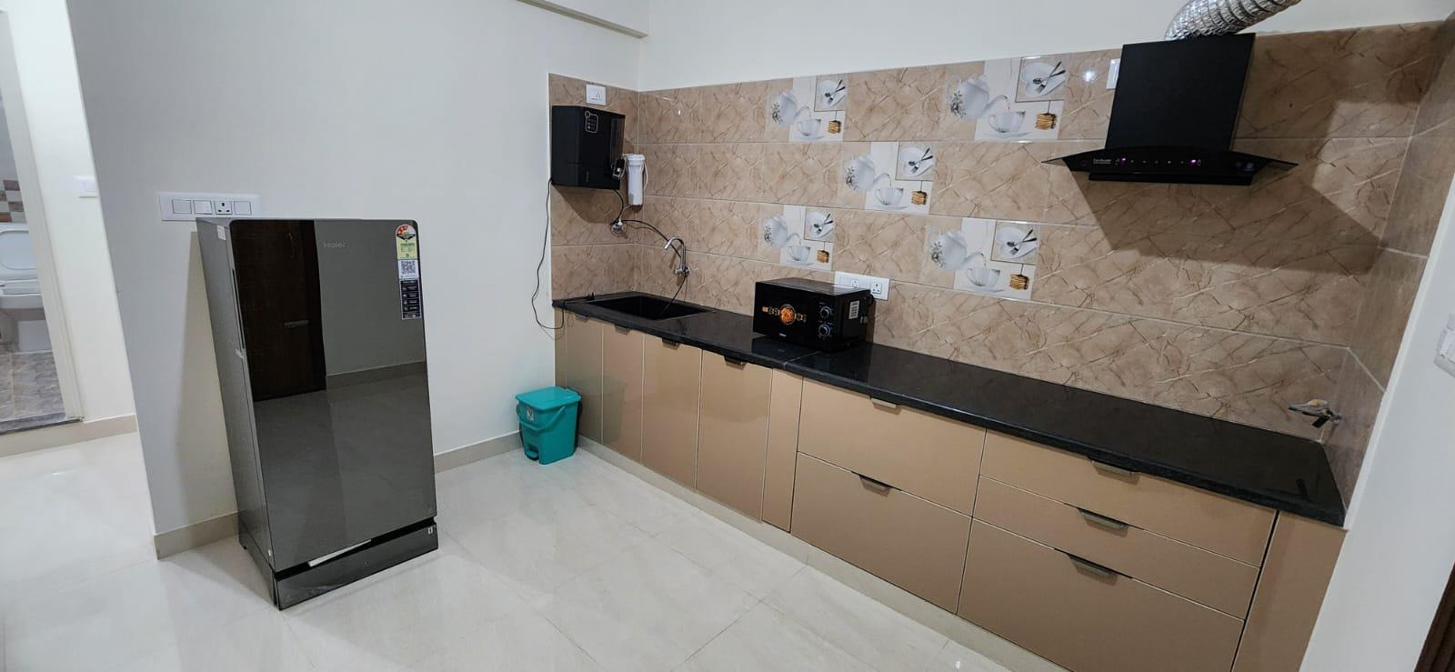 Surya Royal Platinum Luxury Flats Co Live photo 5