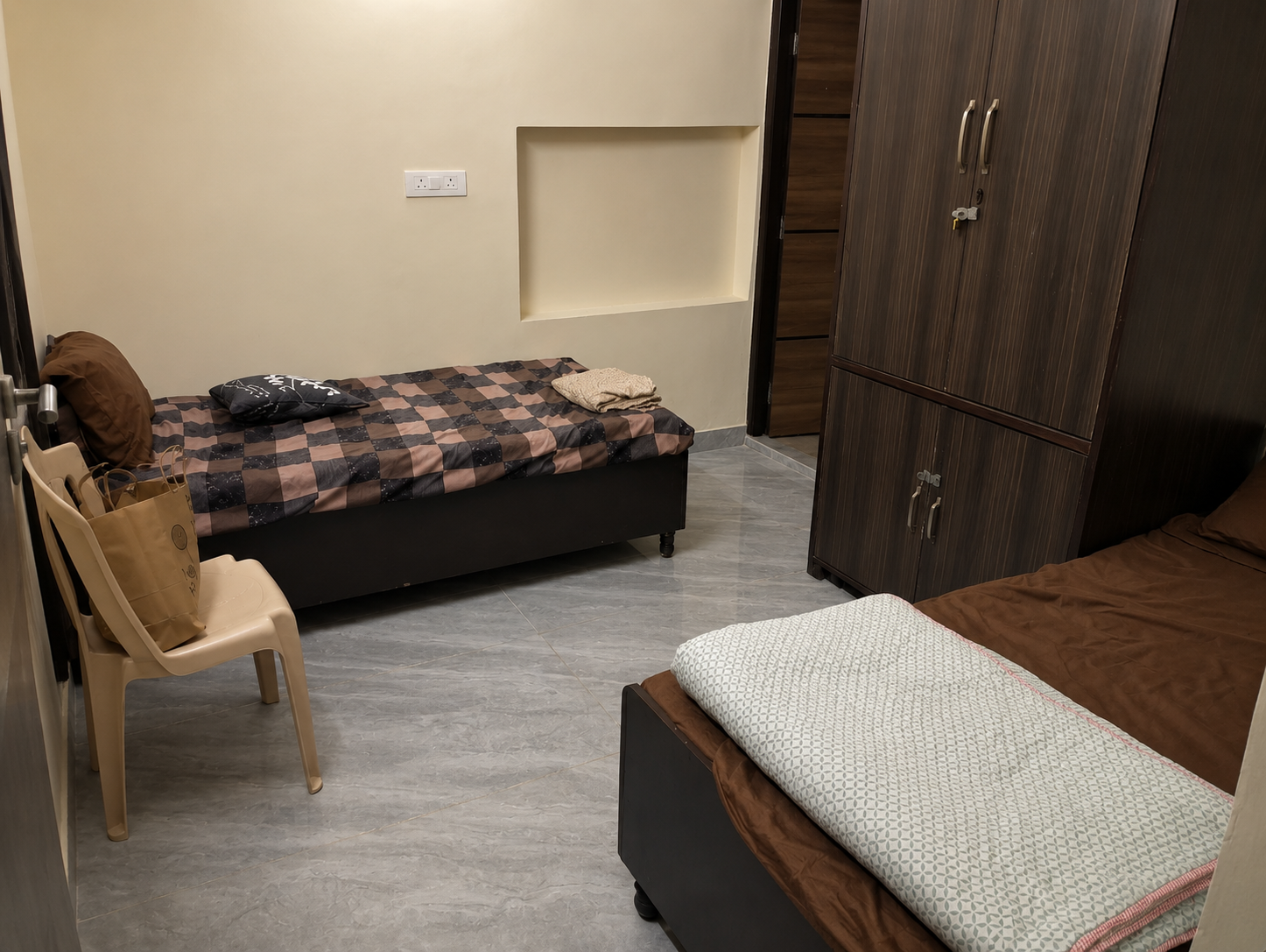 Apna Ghar PG photo 2
