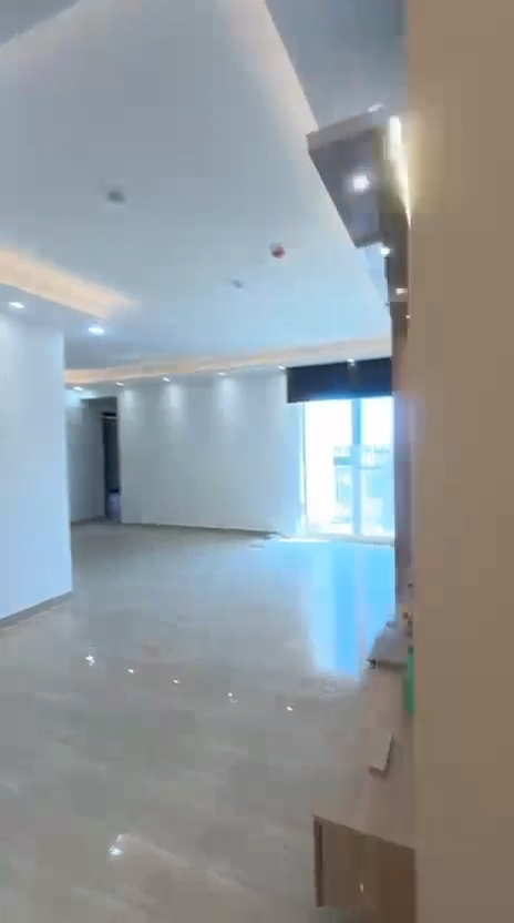 4 BHK Flat photo 2