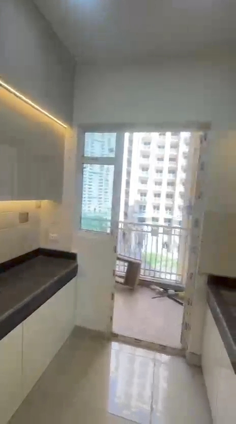  4 BHK Flat photo 10