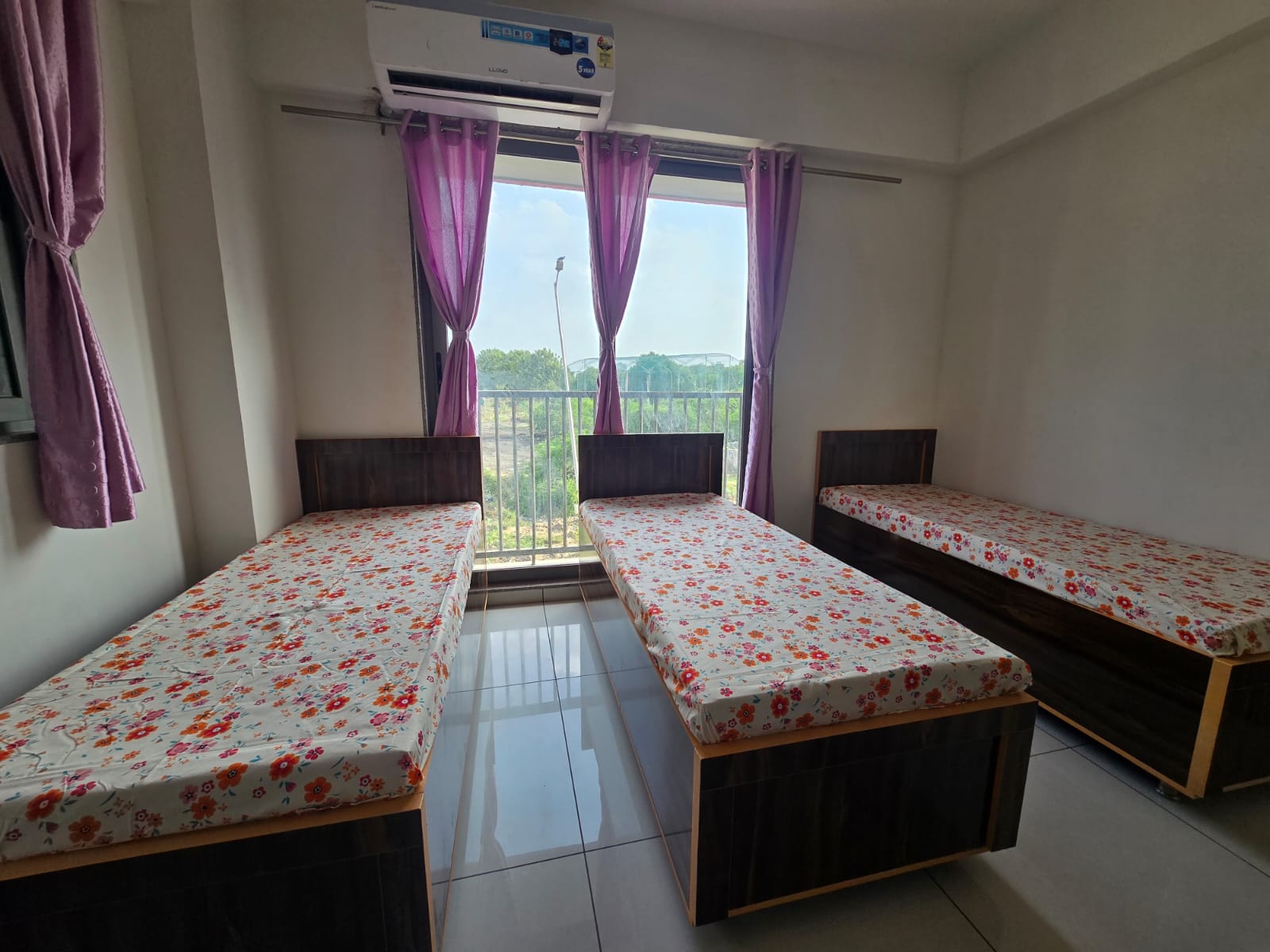 Titan House Luxurious Pg photo 7
