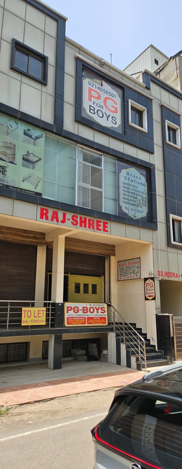 Rajshree Pg photo 3