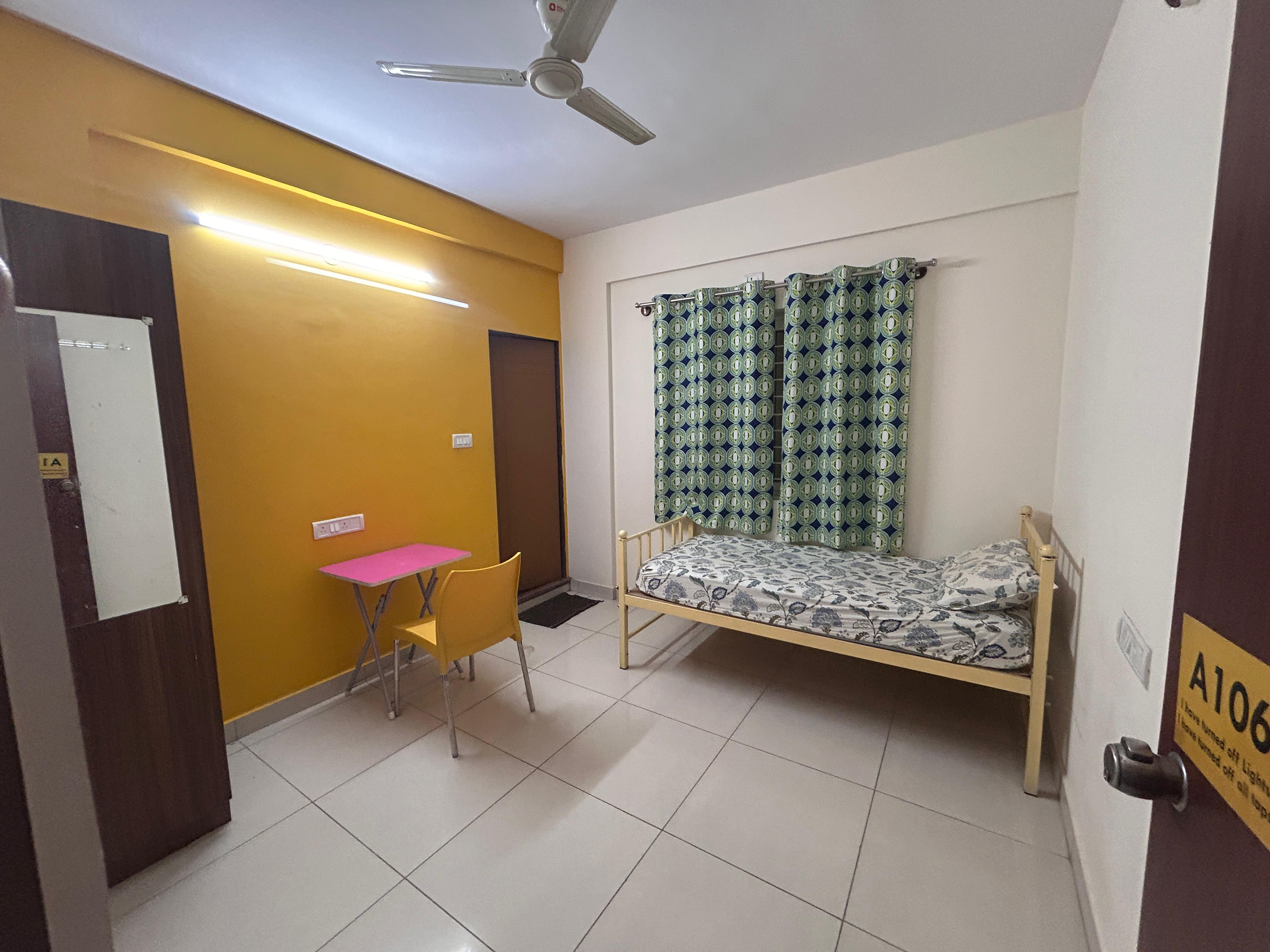 Vilaasa PG For Men Electronic City photo 10