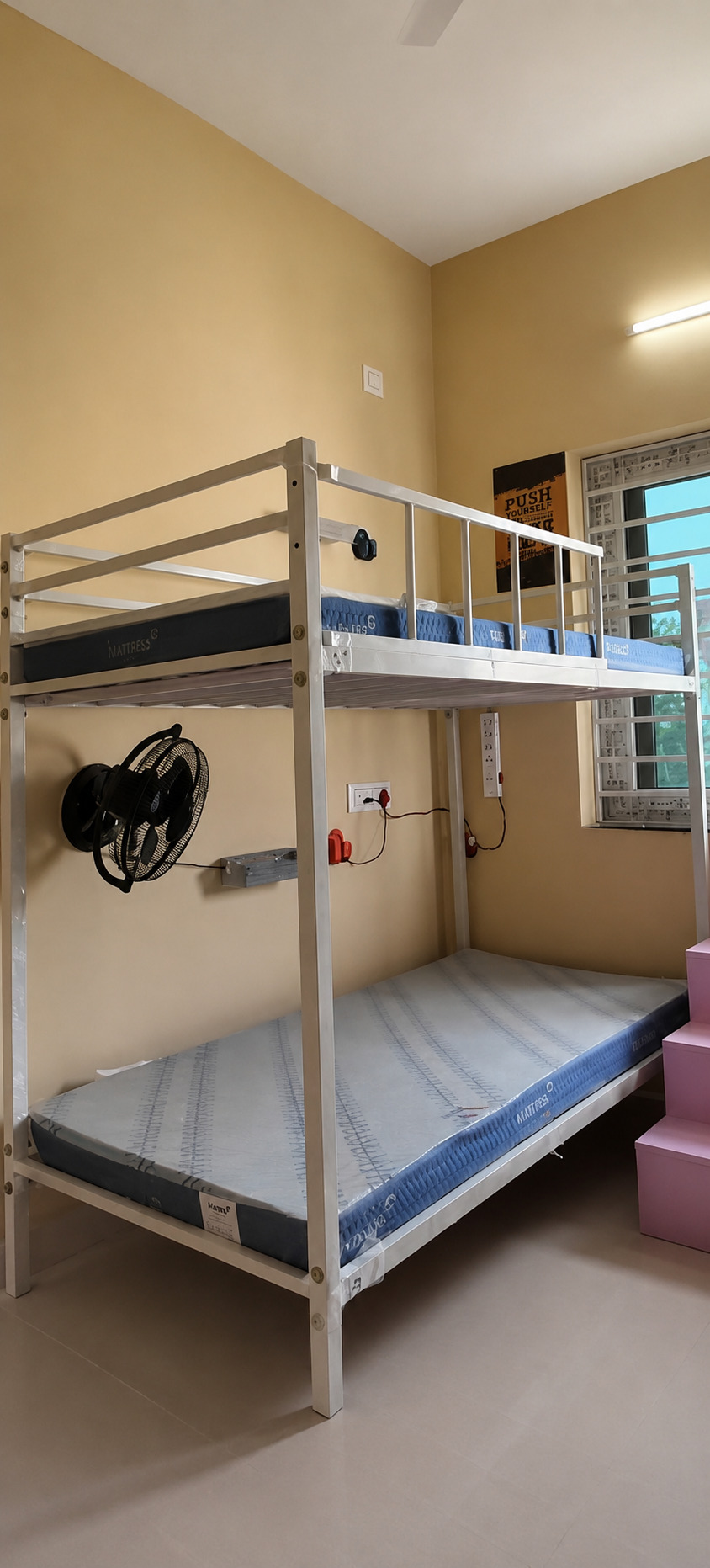 Kiki hostel 1