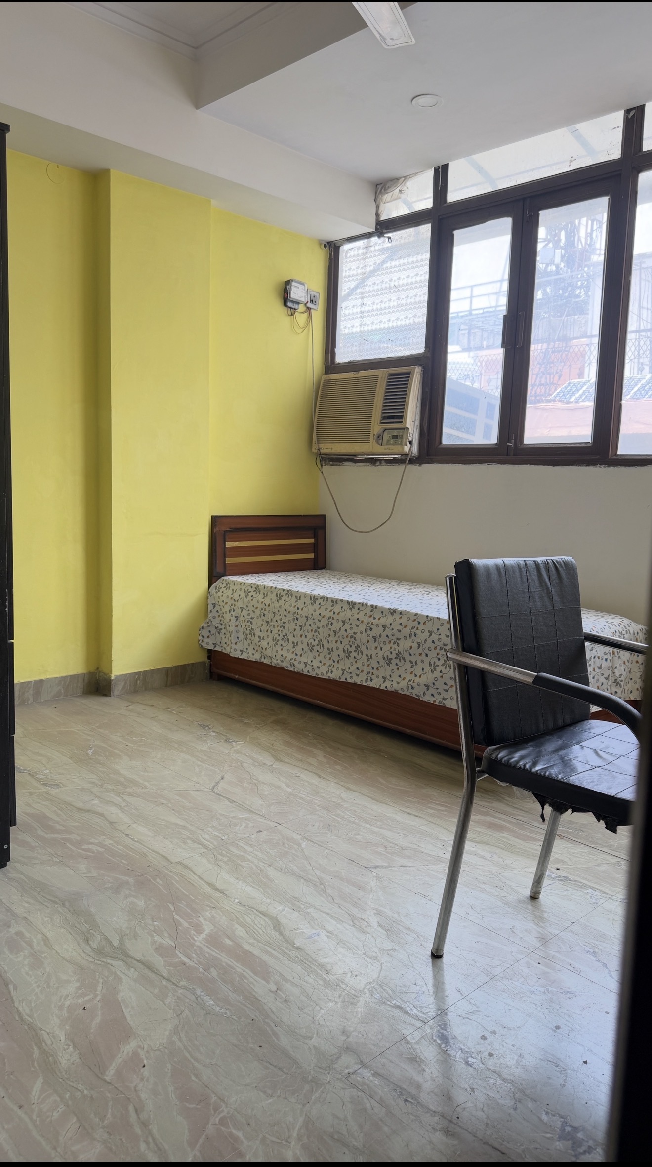 2 BHK Furnished photo 3