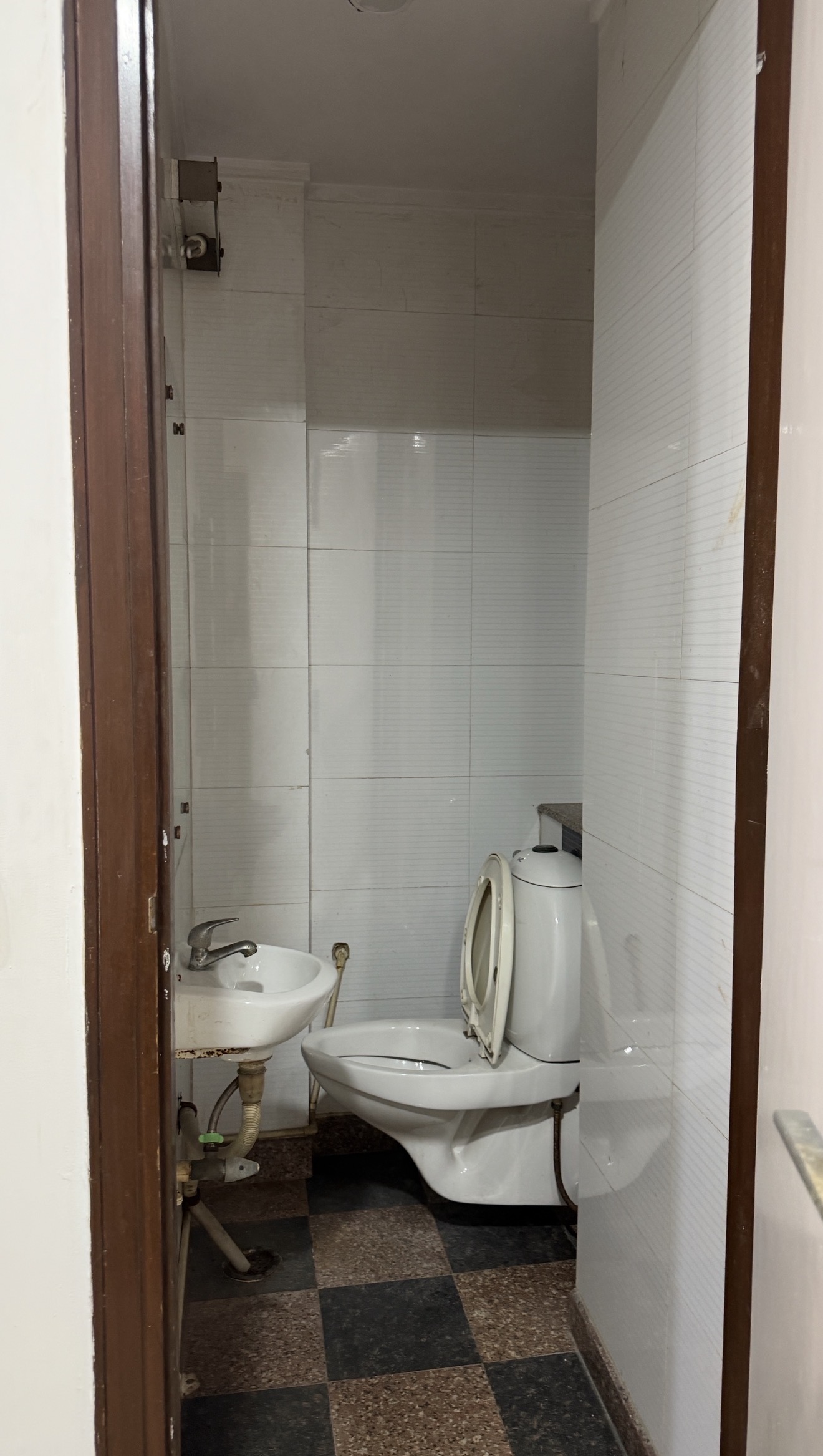 2 BHK Furnished photo 8