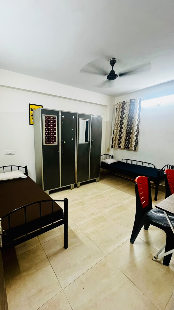 Alpine Boys Hostel photo 5