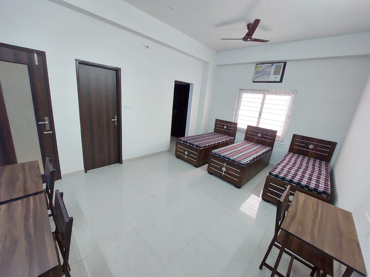 Hometown - Shikhar House PG photo 8